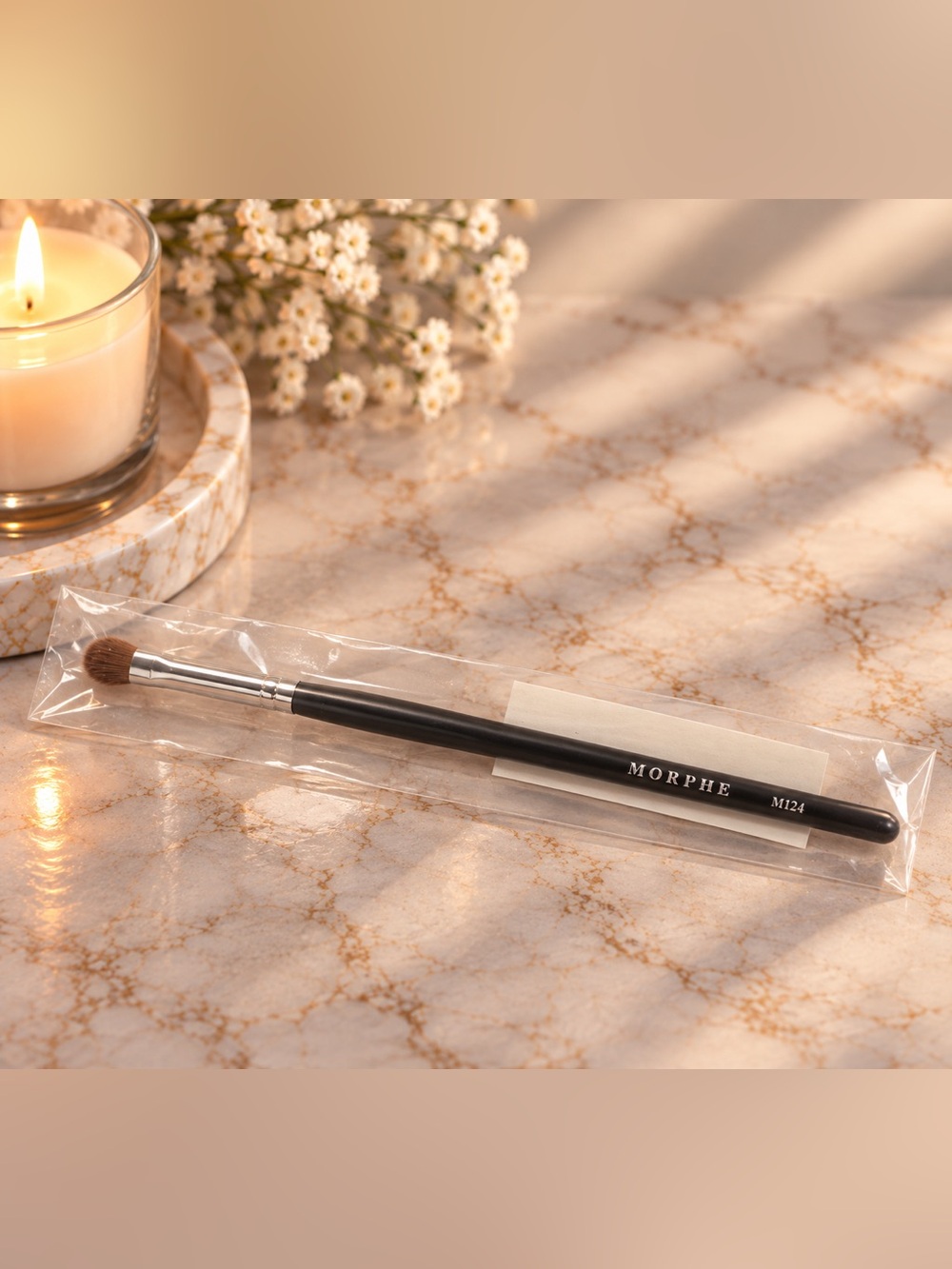 Morphe M124 Firm Shadow Brush – NEW